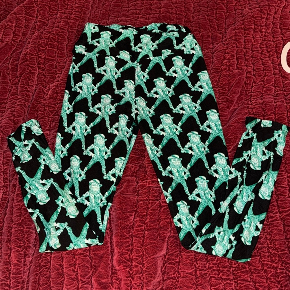 LulaRoe one size leprechaun leggings